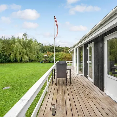 Amazing In With Wifi Holiday home Glesborg